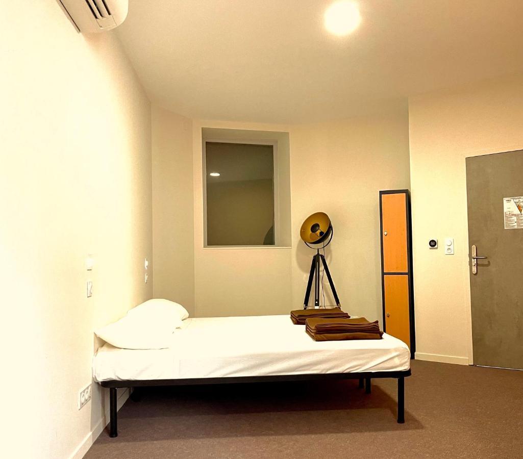 Hostel Flamingo Nimes Gare Centre Exterior foto